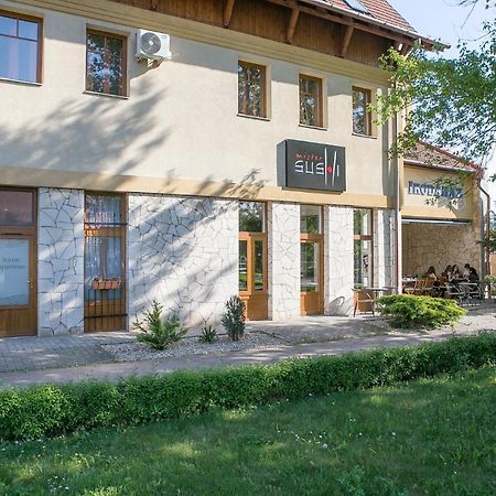 Forras Apartman Eger Exterior photo